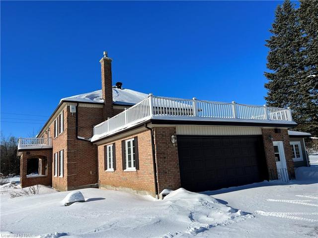 16381 County Rd 36 Road, House detached with 4 bedrooms, 4 bathrooms and null parking in South Stormont ON | Image 2