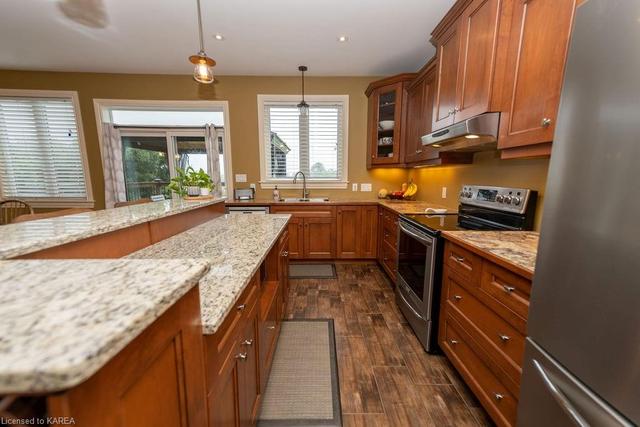 134 Morgan Drive, House detached with 4 bedrooms, 3 bathrooms and 4 parking in South Frontenac ON | Image 3
