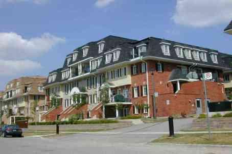 102 - 66 Sidney Belsey Cres, Townhouse with 3 bedrooms, 2 bathrooms and 1 parking in Toronto ON | Image 1