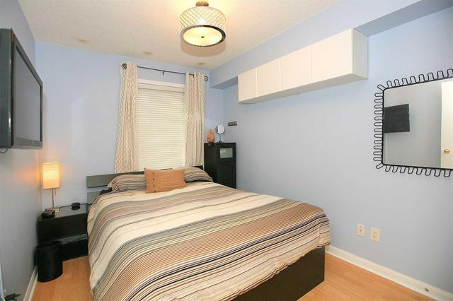 757 - 5 Everson Dr, Townhouse with 2 bedrooms, 2 bathrooms and 1 parking in Toronto ON | Image 11