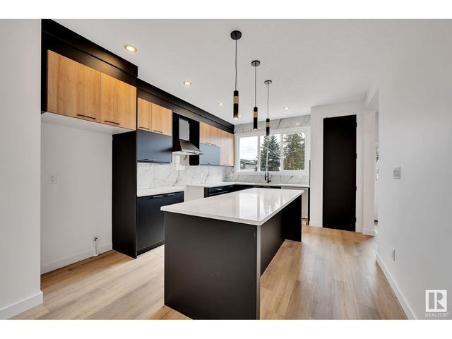 9105 151 St Nw St Nw Nw, House semidetached with 5 bedrooms, 3 bathrooms and null parking in Edmonton AB | Image 10