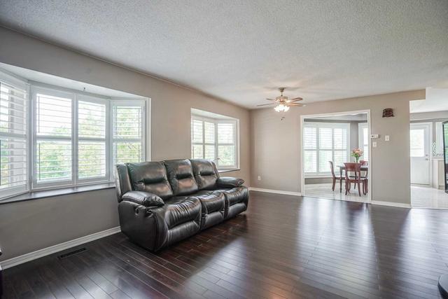 30 Provincial Pl, House attached with 3 bedrooms, 3 bathrooms and 5 parking in Brampton ON | Image 30