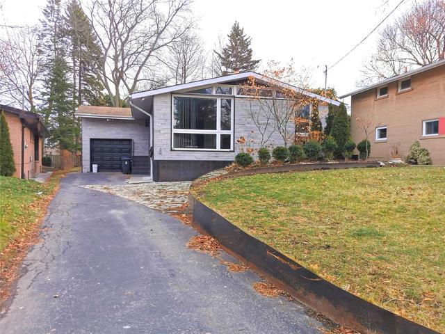 60 Ravenscroft Circ, House detached with 3 bedrooms, 2 bathrooms and 5 parking in Toronto ON | Image 1