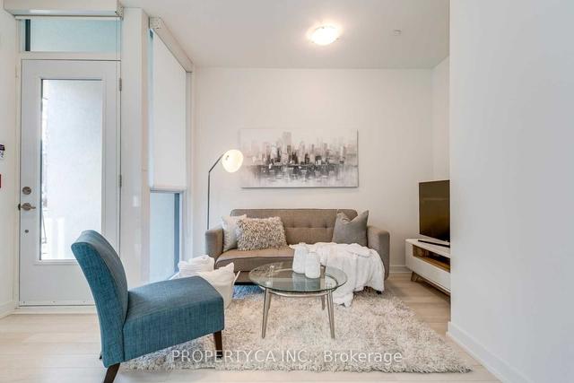 76 Lanark Ave, Townhouse with 2 bedrooms, 4 bathrooms and 1 parking in Toronto ON | Image 12