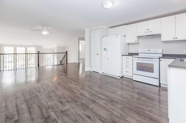 145 Hickling Tr, House detached with 2 bedrooms, 2 bathrooms and 3 parking in Barrie ON | Image 7