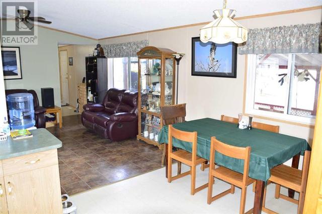 7948 97 Avenue, Home with 3 bedrooms, 2 bathrooms and 2 parking in Peace River AB | Image 7