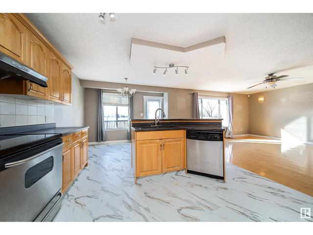 7915 3 Av Sw, House detached with 3 bedrooms, 3 bathrooms and null parking in Edmonton AB | Image 9