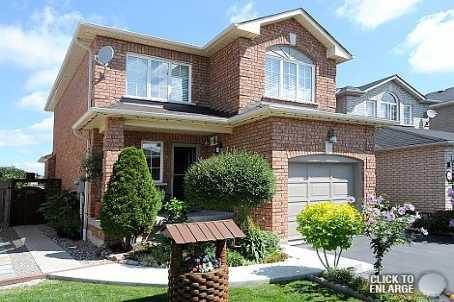 8 Topaz Crt, House detached with 3 bedrooms, 3 bathrooms and 3 parking in Vaughan ON | Image 1