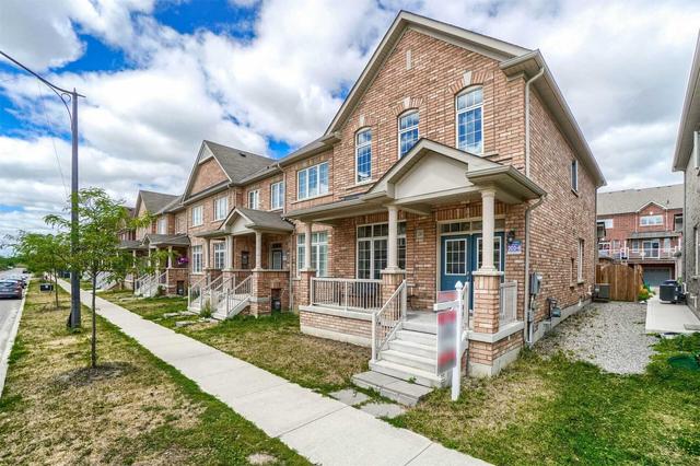 26 Saint Dennis Rd, House attached with 3 bedrooms, 3 bathrooms and 2 parking in Brampton ON | Image 12