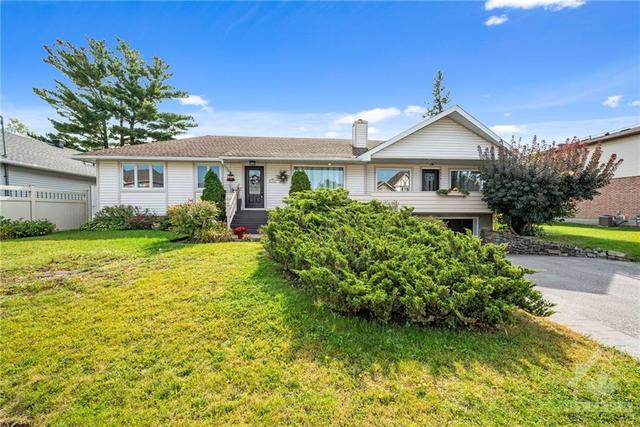 1474 Rosebella Avenue, House detached with 4 bedrooms, 3 bathrooms and 4 parking in Ottawa ON | Image 1