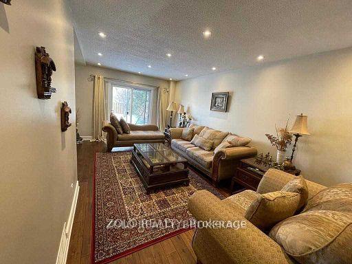 6945 Harris Rd, House detached with 3 bedrooms, 4 bathrooms and 4 parking in Mississauga ON | Image 14