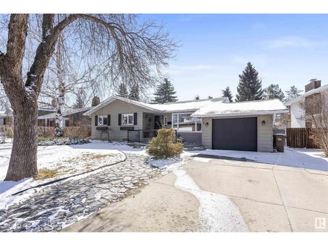 7 Lancaster Cr, House detached with 4 bedrooms, 3 bathrooms and null parking in St. Albert AB | Card Image