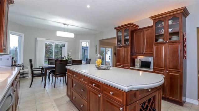 29 Basswood Circ, House detached with 5 bedrooms, 4 bathrooms and 6 parking in Oro Medonte ON | Image 8