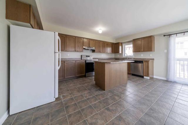 715 Candlestick Circ, House attached with 4 bedrooms, 4 bathrooms and 2 parking in Mississauga ON | Image 3