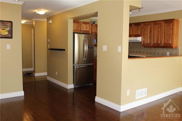 330 Quetico Private, Townhouse with 3 bedrooms, 3 bathrooms and 2 parking in Ottawa ON | Image 12