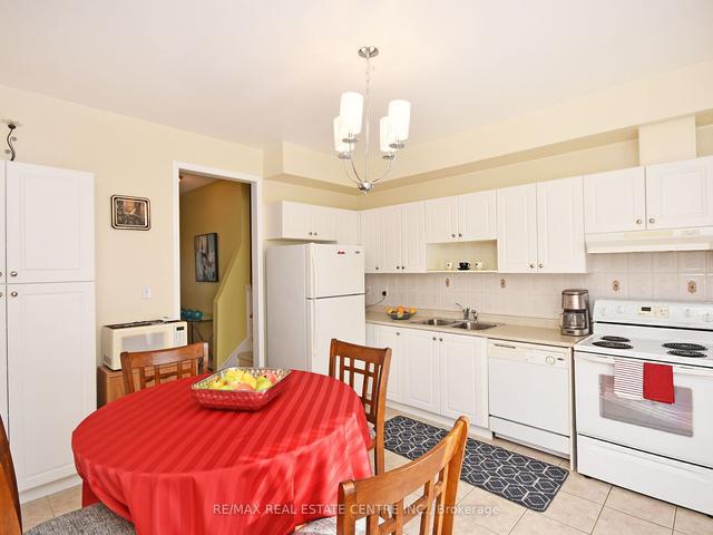 178 - 435 Hensall Circ, Townhouse with 2 bedrooms, 3 bathrooms and 2 parking in Mississauga ON | Image 2