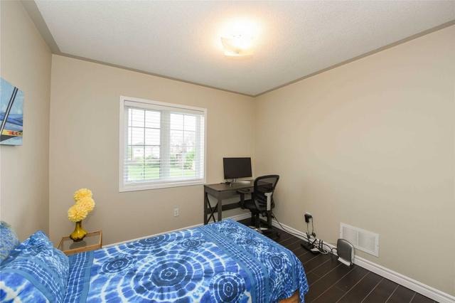 7401 Magistrate Terr, House attached with 3 bedrooms, 4 bathrooms and 4 parking in Mississauga ON | Image 25