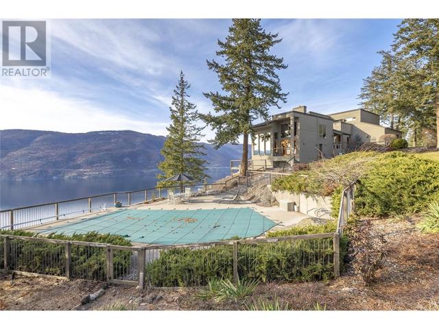 1238 Kyndree Court, House detached with 2 bedrooms, 4 bathrooms and 11 parking in Kelowna BC | Image 6