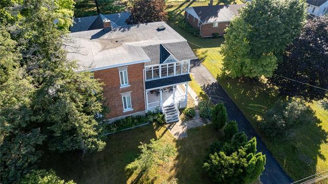 299 Bonnechere Street W, House detached with 3 bedrooms, 3 bathrooms and 10 parking in Bonnechere Valley ON | Image 2