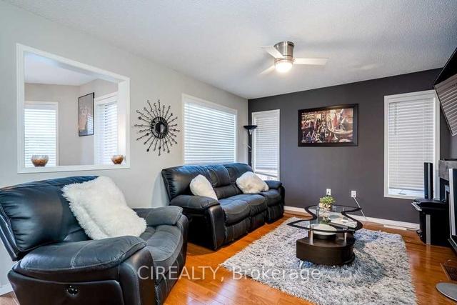 main - 7 Crompton Dr, House detached with 3 bedrooms, 3 bathrooms and 4 parking in Barrie ON | Image 22