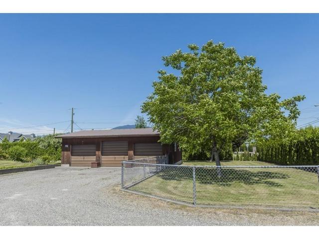 41594 South Sumas Road, House detached with 3 bedrooms, 2 bathrooms and null parking in Chilliwack BC | Image 5