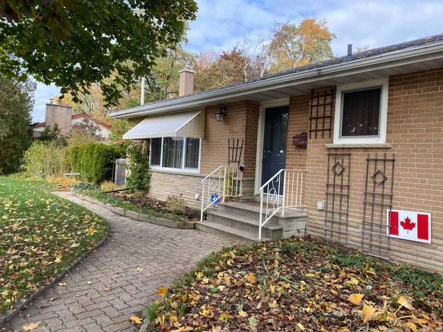 866 Mississauga Valley Blvd, House detached with 2 bedrooms, 2 bathrooms and 3 parking in Mississauga ON | Image 23