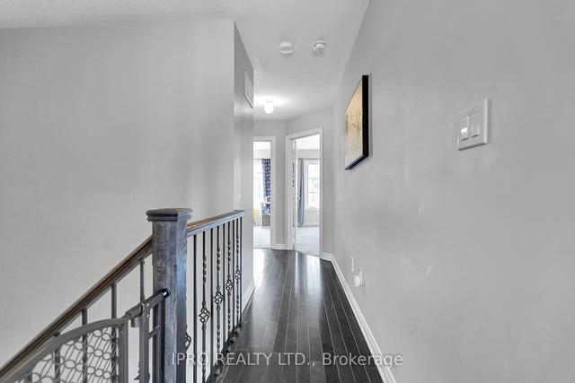 62 Farooq Blvd, House attached with 3 bedrooms, 4 bathrooms and 2 parking in Vaughan ON | Image 13