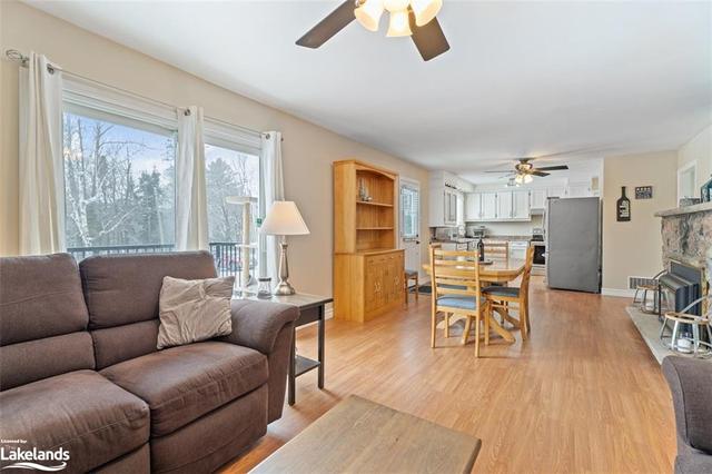 155 Balsam Chutes, House detached with 3 bedrooms, 2 bathrooms and 6 parking in Huntsville ON | Image 3