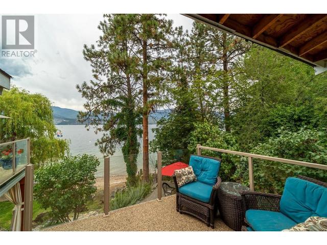 17130 Coral Beach Road, House detached with 3 bedrooms, 2 bathrooms and 3 parking in Lake Country BC | Image 14