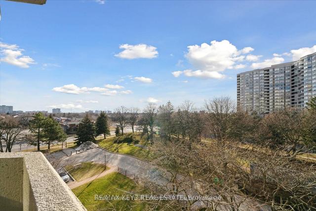 511 - 225 Bamburgh Circ, Condo with 2 bedrooms, 2 bathrooms and 1 parking in Toronto ON | Image 11