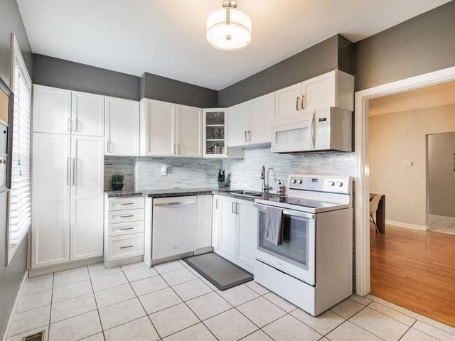 91 Wolverleigh Blvd, House semidetached with 3 bedrooms, 2 bathrooms and 3 parking in Toronto ON | Image 24