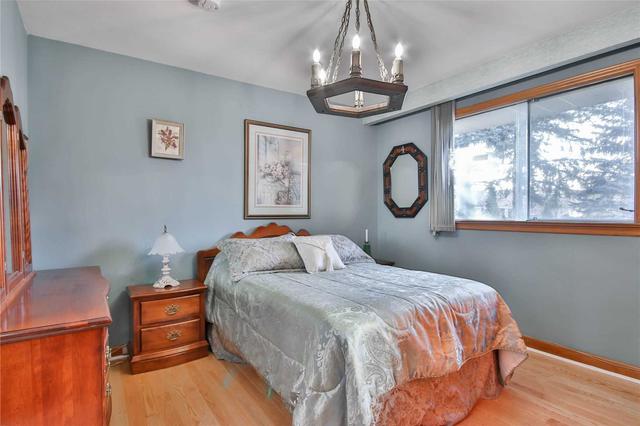 6 Parmbelle Cres, House detached with 3 bedrooms, 3 bathrooms and 8 parking in Toronto ON | Image 8