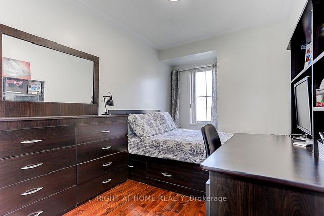16 Pat Brooks Terr, Townhouse with 3 bedrooms, 4 bathrooms and 2 parking in Toronto ON | Image 15
