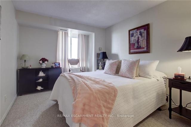 908 - 5 Lisa St, Condo with 3 bedrooms, 2 bathrooms and 2 parking in Brampton ON | Image 19