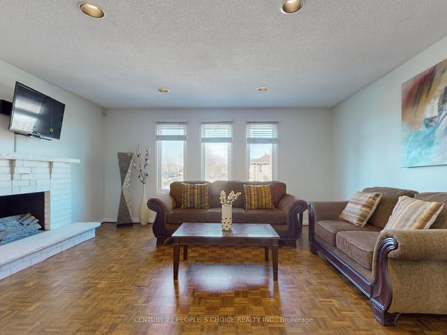6018 Duford Dr, House detached with 3 bedrooms, 4 bathrooms and 5 parking in Mississauga ON | Image 11
