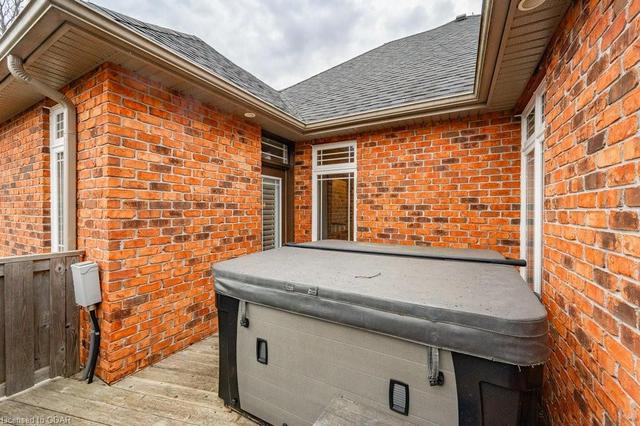 5 Wright Crescent, House detached with 3 bedrooms, 2 bathrooms and 4 parking in Guelph ON | Image 42