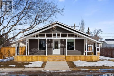 360 Railway Avenue, House detached with 3 bedrooms, 2 bathrooms and null parking in Southey SK | Card Image