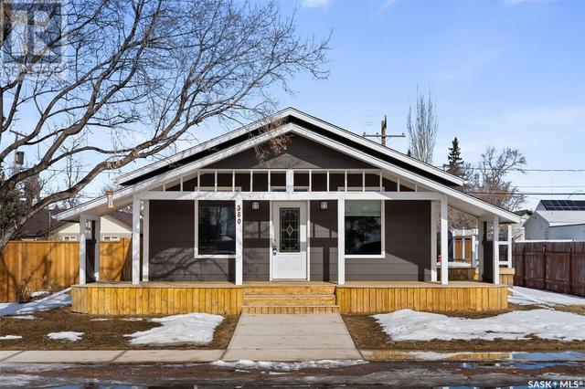 360 Railway Avenue, House detached with 3 bedrooms, 2 bathrooms and null parking in Southey SK | Image 1