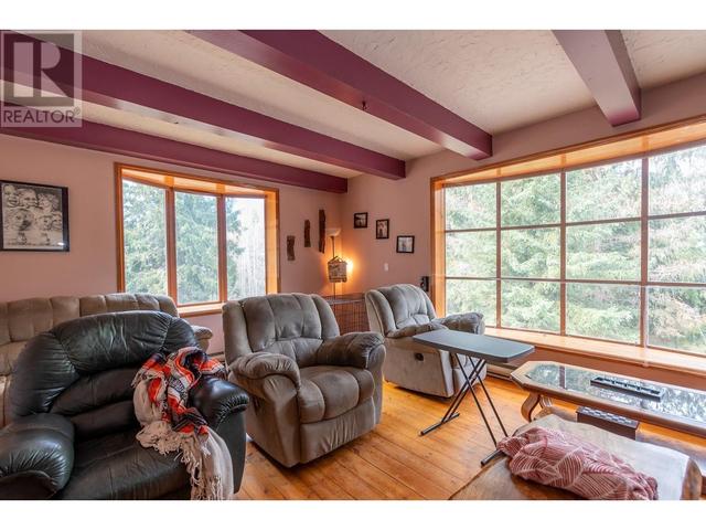4990 Schubert Road, House detached with 2 bedrooms, 2 bathrooms and 2 parking in Spallumcheen BC | Image 50