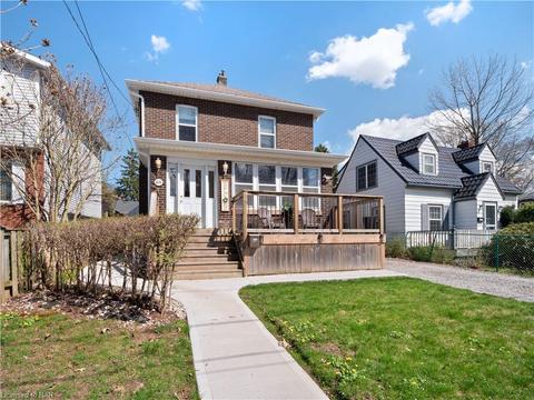6174 Dawlish Avenue, House detached with 3 bedrooms, 1 bathrooms and 2 parking in Niagara Falls ON | Card Image