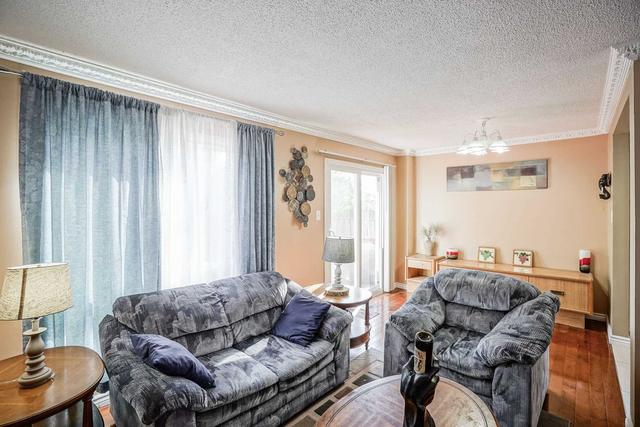 89 Cabernet Circ, House detached with 3 bedrooms, 2 bathrooms and 3 parking in Toronto ON | Image 6