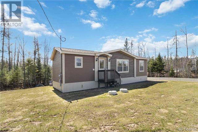 56 Clara Street, House detached with 2 bedrooms, 1 bathrooms and null parking in Lincoln NB | Image 3