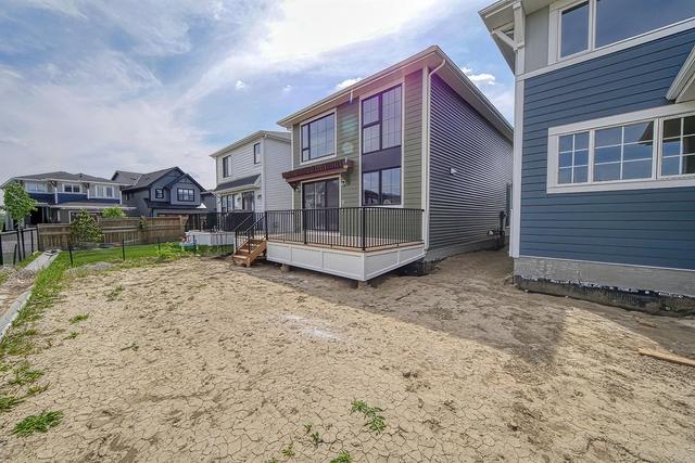 334 Creekstone Way Sw, House detached with 3 bedrooms, 2 bathrooms and 4 parking in Calgary AB | Image 34