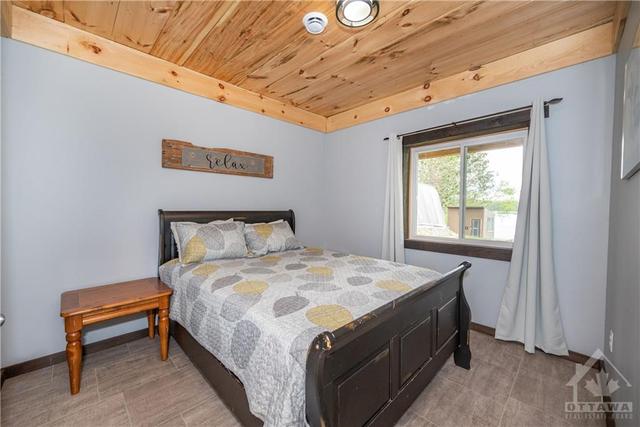 40489 Combermere Road, House detached with 3 bedrooms, 2 bathrooms and 4 parking in Madawaska Valley ON | Image 20