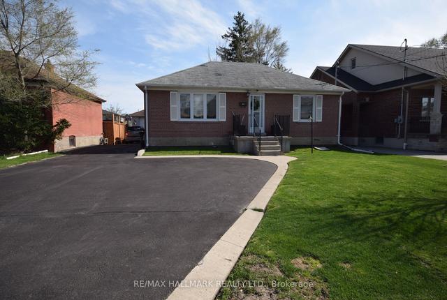 23 Norcross Rd, House detached with 2 bedrooms, 2 bathrooms and 8 parking in Toronto ON | Image 1