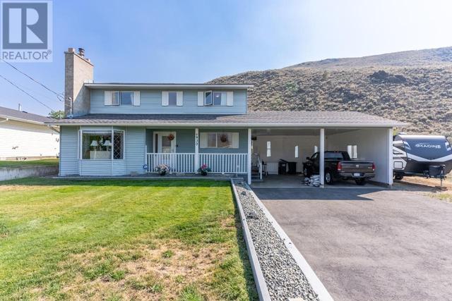 6932 Vista Drive, House detached with 3 bedrooms, 3 bathrooms and null parking in Thompson Nicola J (Copper Desert Country) BC | Image 2