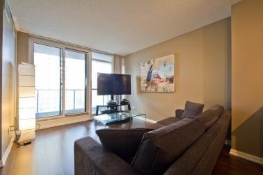 1001 - 215 Fort York Blvd, Condo with 1 bedrooms, 1 bathrooms and 1 parking in Toronto ON | Image 4