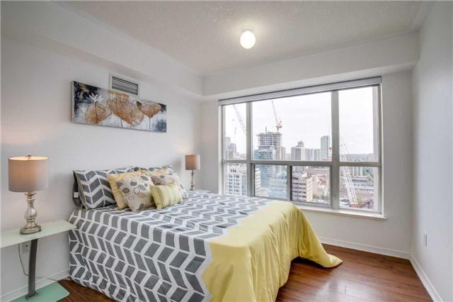 2309 - 909 Bay St, Condo with 3 bedrooms, 2 bathrooms and 1 parking in Toronto ON | Image 14