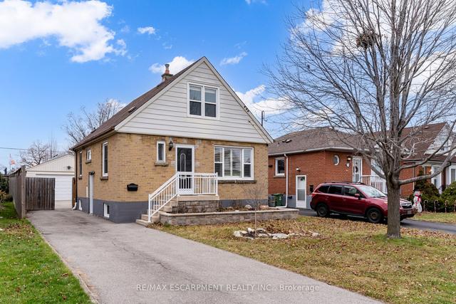 144 Taylor Ave, House detached with 3 bedrooms, 2 bathrooms and 7 parking in Hamilton ON | Image 12