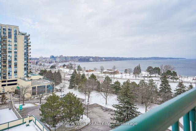 904 - 75 Ellen St, Condo with 2 bedrooms, 2 bathrooms and 1 parking in Barrie ON | Image 8